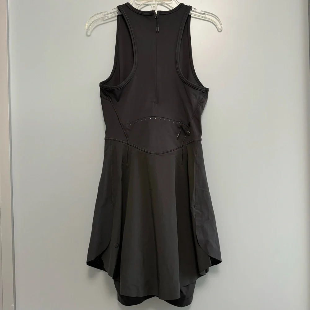 NEW! NULUX Running Dress 8” LULULEMON, Size 2